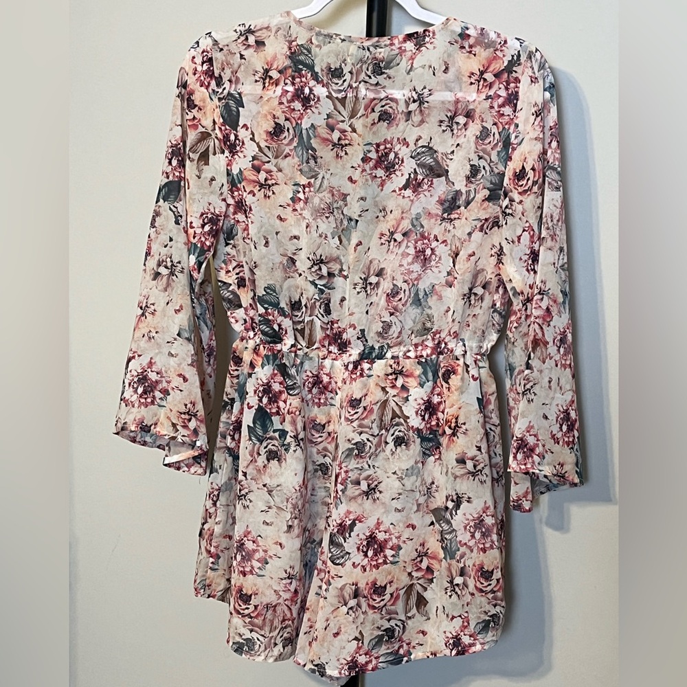 SHOW ME YOUR MUMU Roxy Romper Cream Rose Pink Floral Flare Sleeve Small - Picture 4 of 8